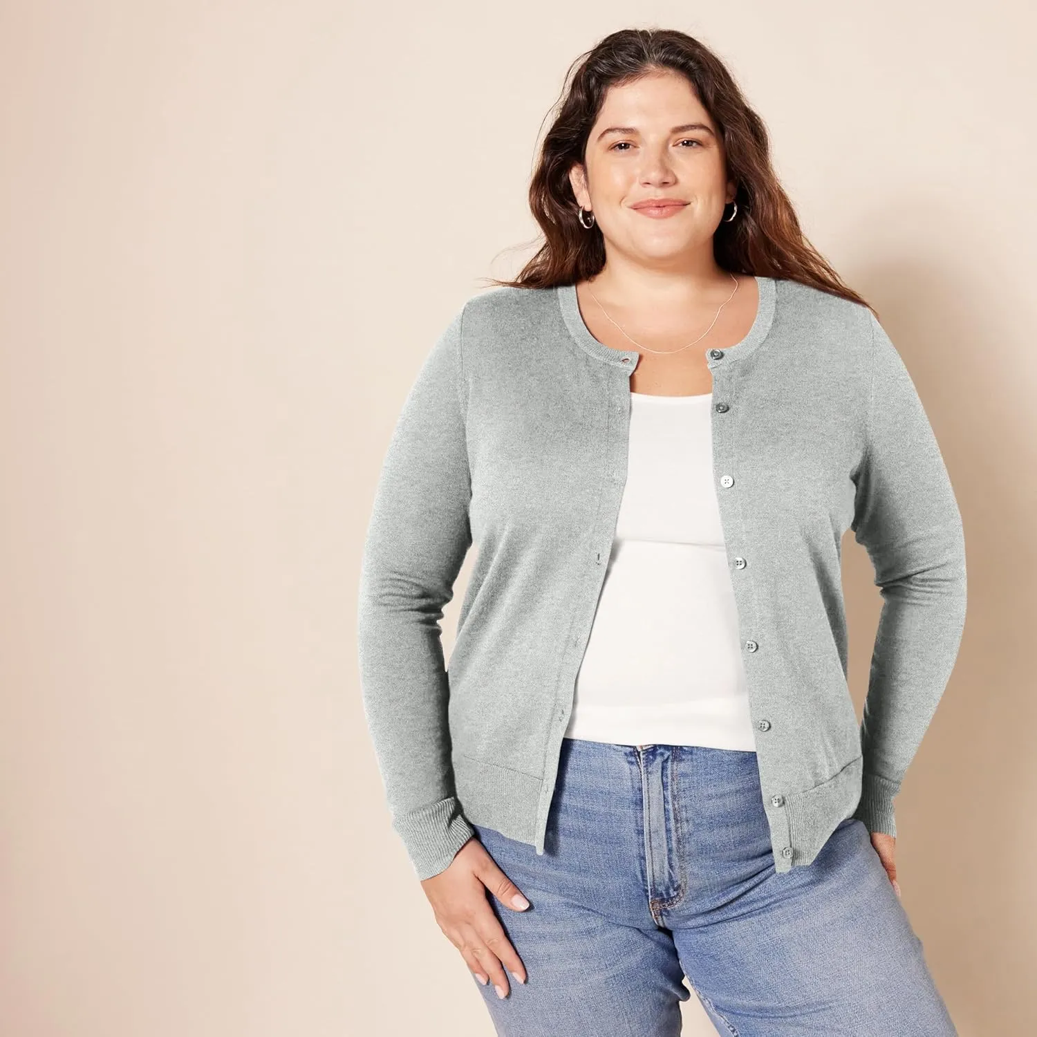 Amazon Essentials Women's Lightweight Crewneck Cardigan Sweater (Available in Plus Size)